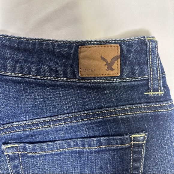 American Eagle Outfitters Dark Blue Jean Raw Hem Cut Off Shorts women’s size 4 - Picture 3 of 9